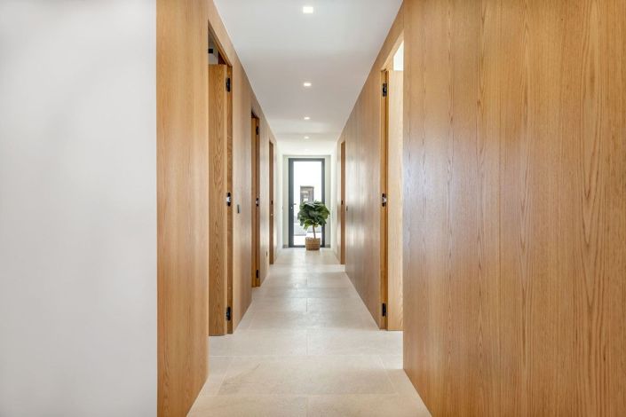 Image No.15-4 Bed Apartment for sale
