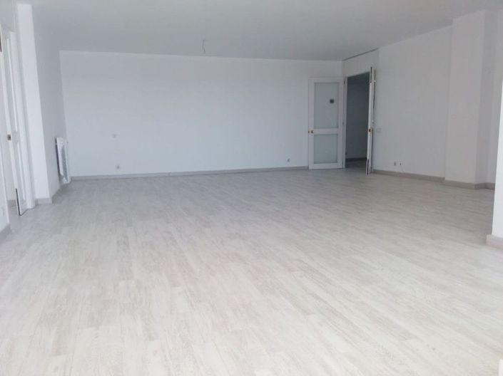 Image No.23-4 Bed Apartment for sale