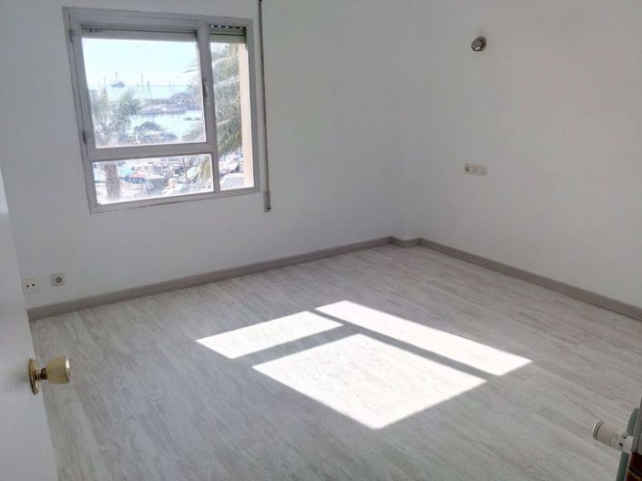 Image No.24-4 Bed Apartment for sale