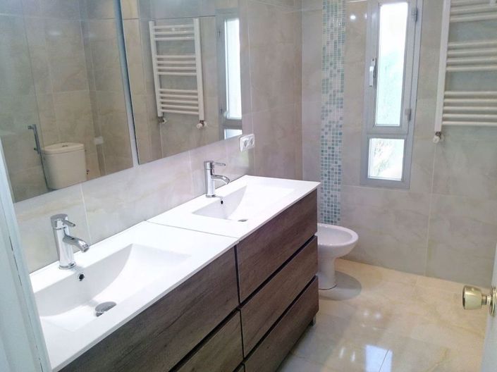 Image No.25-4 Bed Apartment for sale