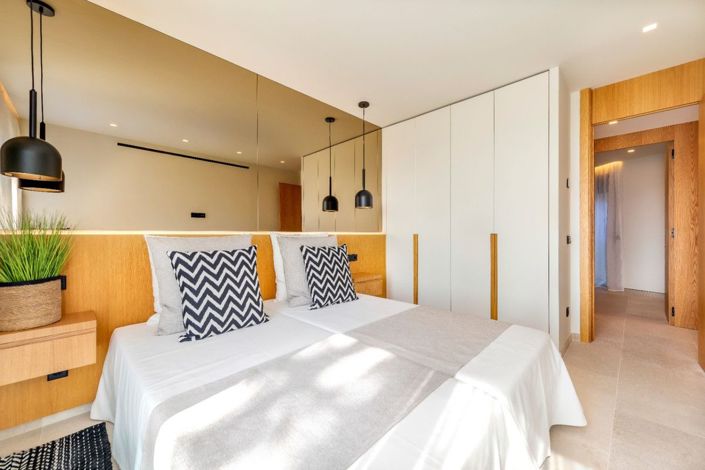 Image No.3-4 Bed Apartment for sale
