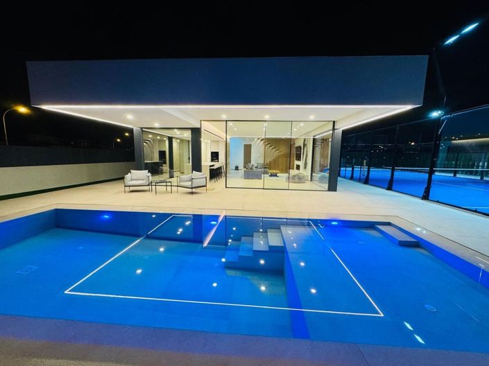 Image No.2-4 Bed Villa for sale