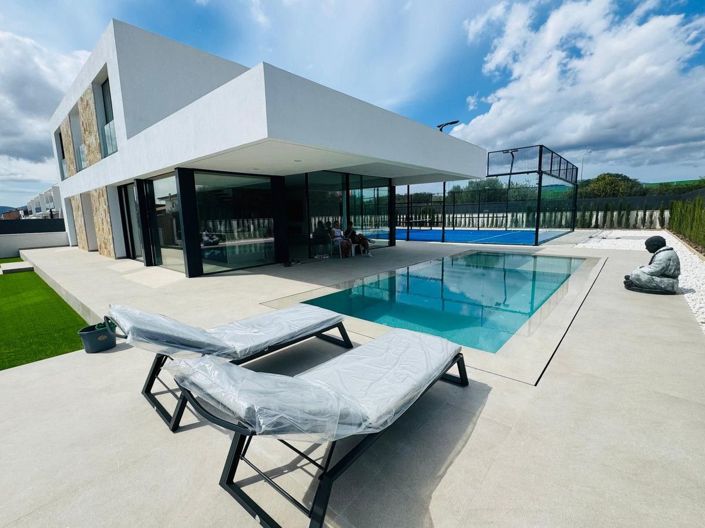 Image No.5-4 Bed Villa for sale