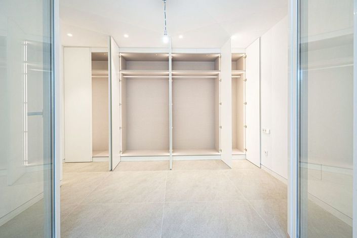 Image No.45-3 Bed Apartment for sale