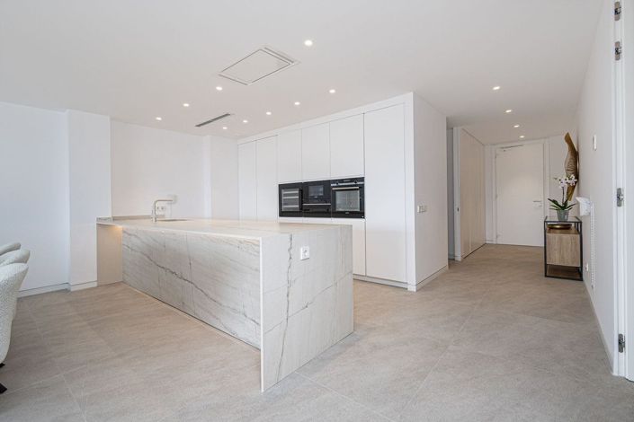Image No.8-3 Bed Apartment for sale