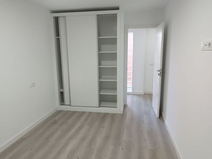 Image No.10-3 Bed Apartment for sale
