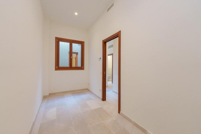 Image No.10-3 Bed Apartment for sale