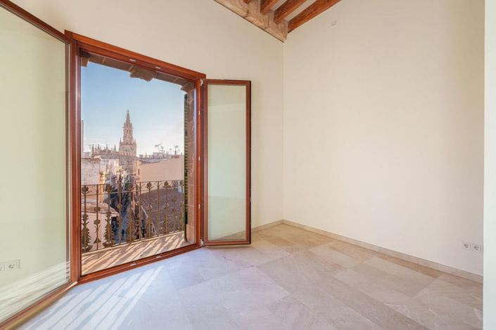 Image No.7-3 Bed Apartment for sale