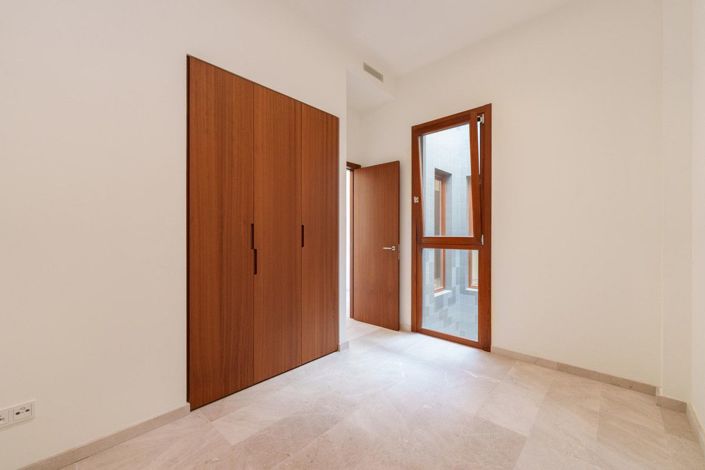 Image No.8-3 Bed Apartment for sale