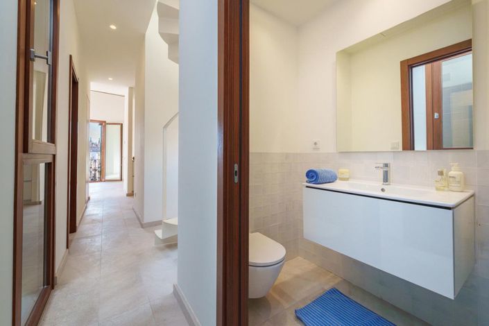 Image No.9-3 Bed Apartment for sale