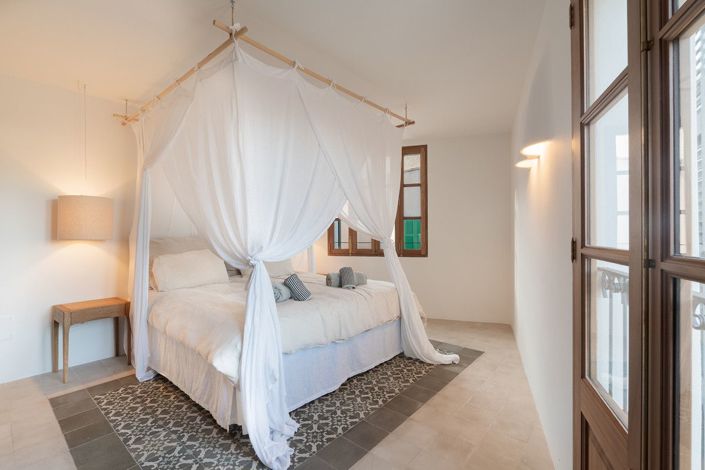 Image No.22-6 Bed House for sale