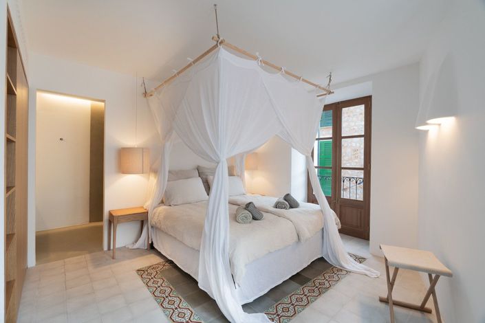 Image No.24-6 Bed House for sale