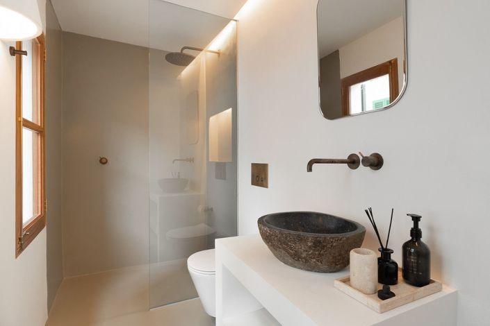 Image No.28-6 Bed House for sale