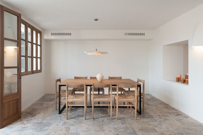 Image No.4-6 Bed House for sale
