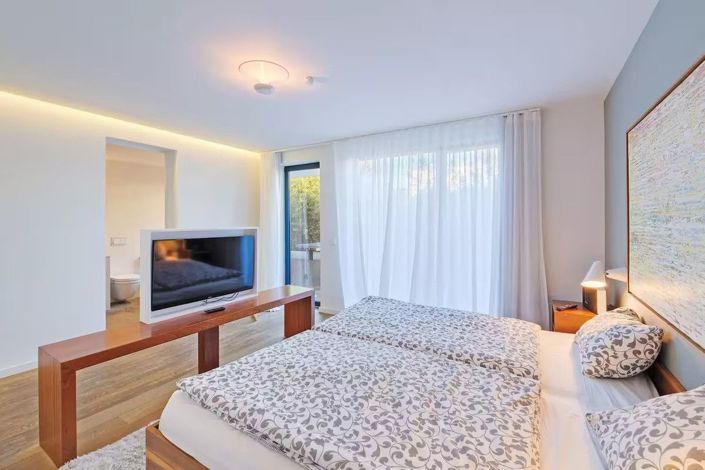 Image No.17-5 Bed Villa for sale