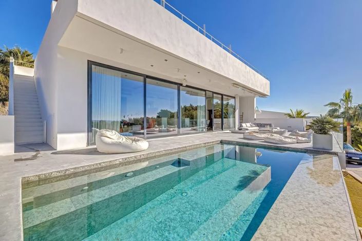 Image No.2-5 Bed Villa for sale