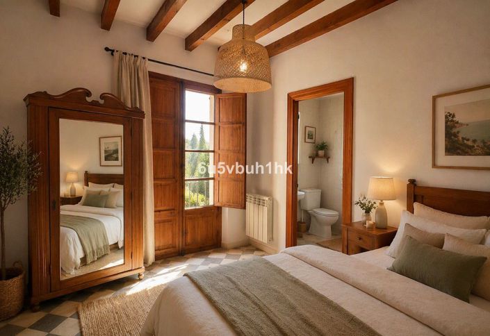 Image No.15-8 Bed House for sale