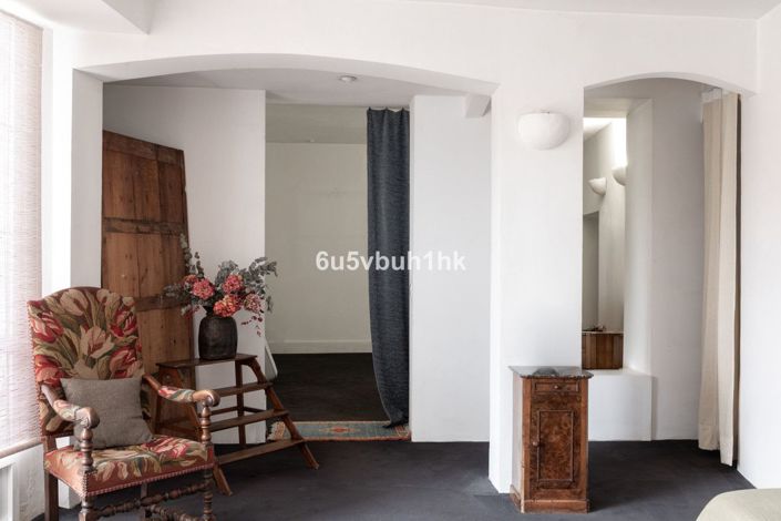 Image No.36-8 Bed House for sale