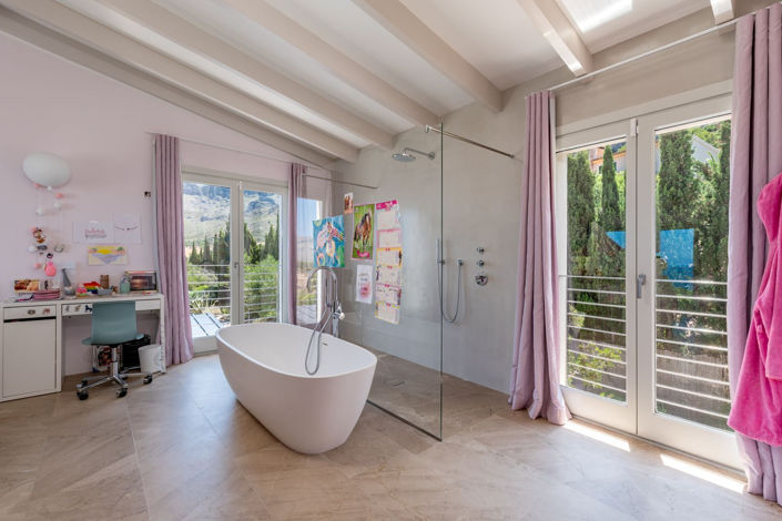 Image No.22-5 Bed Villa for sale