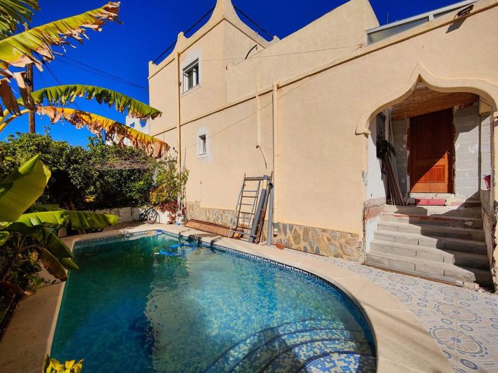 Image No.2-Villa de 4 chambres à vendre à San Miguel de Salinas