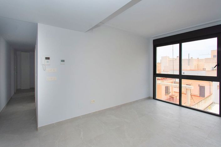 Image No.13-2 Bed Apartment for sale