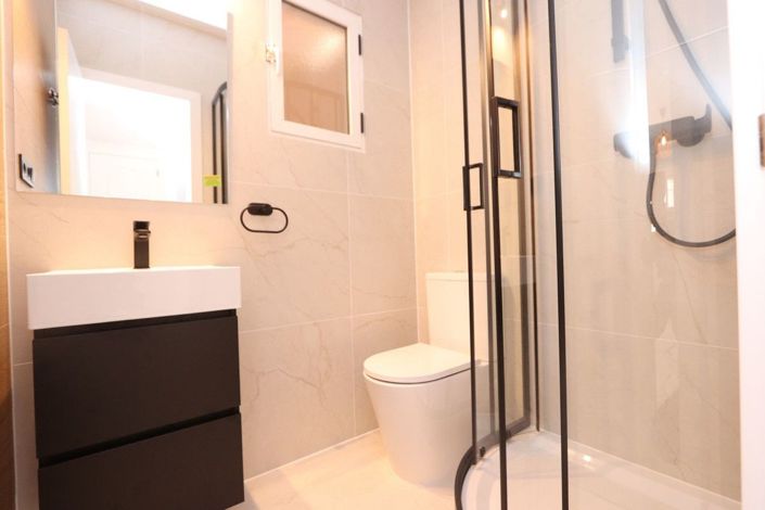 Image No.20-3 Bed House for sale
