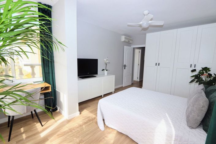 Image No.24-3 Bed House for sale