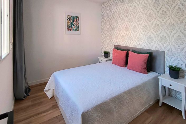 Image No.12-3 Bed House for sale