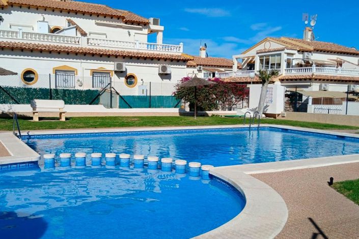 Image No.28-3 Bed House for sale
