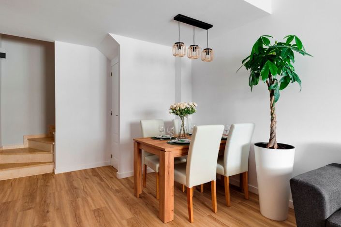 Image No.3-3 Bed House for sale