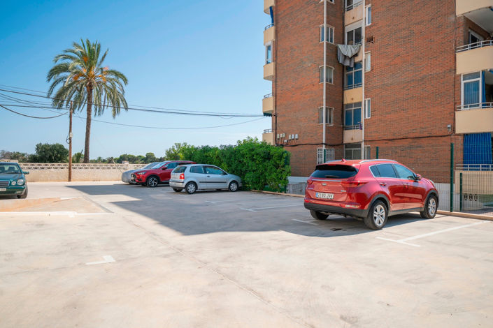 Image No.35-2 Bed Apartment for sale