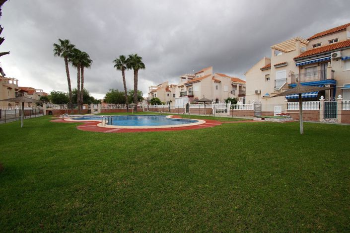 Image No.20-2 Bed Villa for sale
