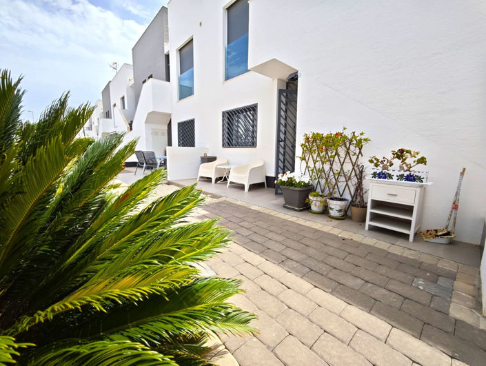 Image No.21-2 Bed Apartment for sale
