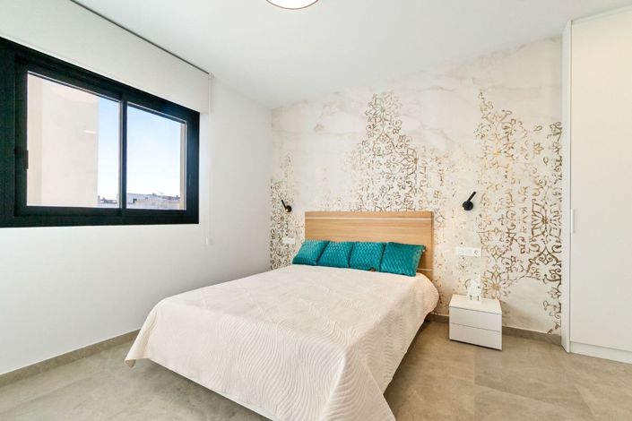 Image No.28-2 Bed Apartment for sale