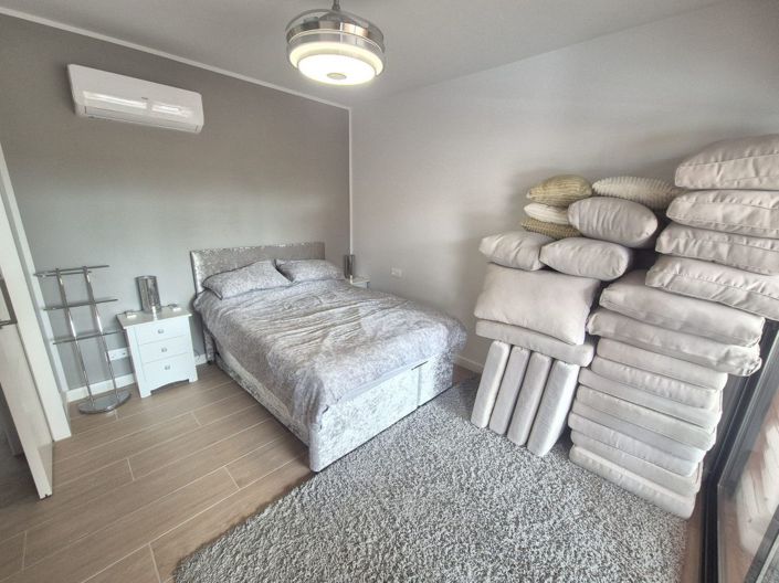 Image No.33-2 Bed Apartment for sale