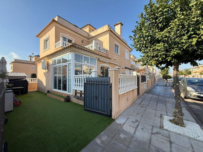 Image No.5-2 Bed Villa for sale