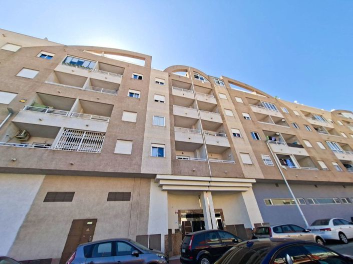 Image No.3-Appartement de 2 chambres à vendre à Torrevieja