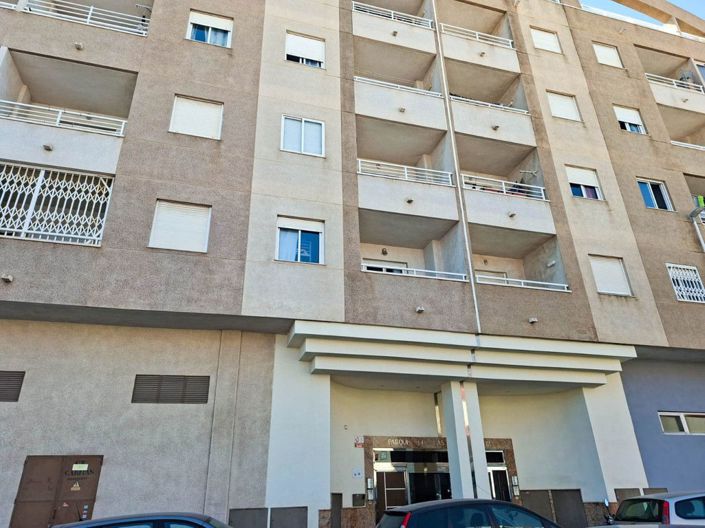 Image No.4-Appartement de 2 chambres à vendre à Torrevieja