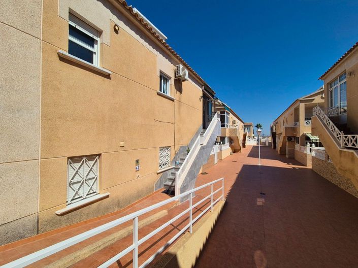 Image No.8-2 Bed Villa for sale