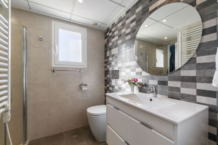 Image No.18-2 Bed Apartment for sale