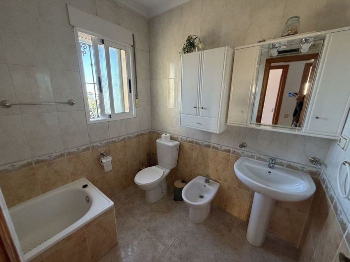 Image No.18-3 Bed Villa for sale