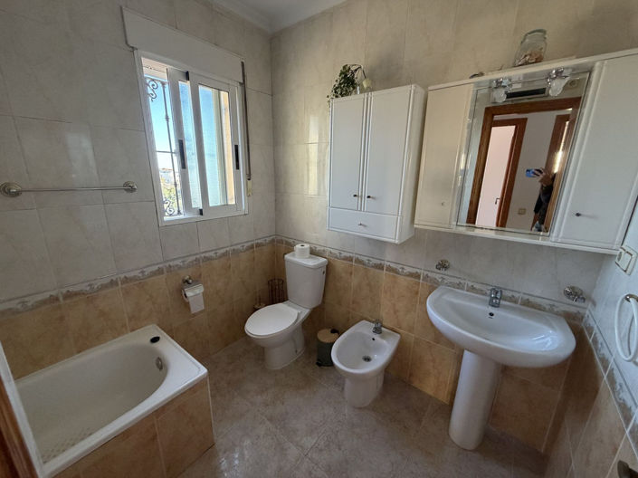 Image No.18-3 Bed Villa for sale