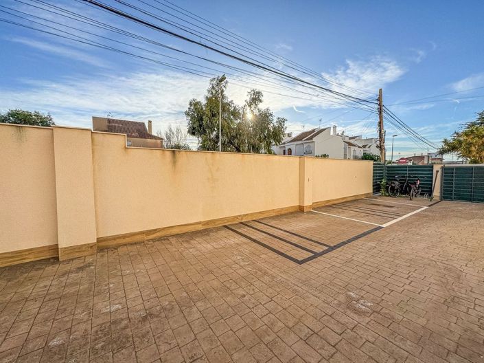 Image No.18-2 Bed Apartment for sale