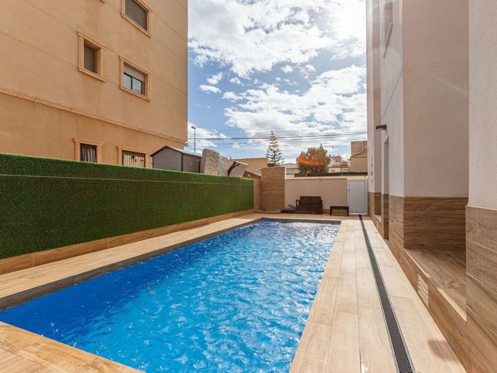 Image No.21-2 Bed Apartment for sale