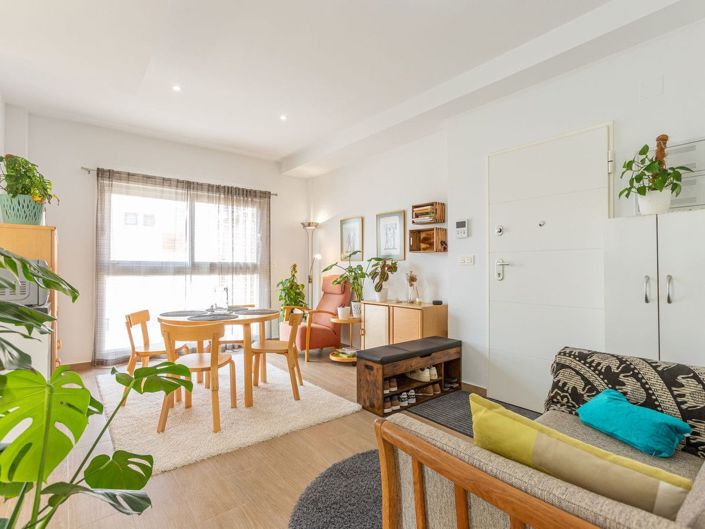Image No.8-2 Bed Apartment for sale
