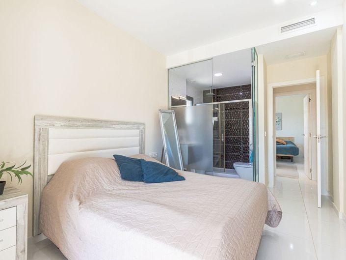 Image No.12-2 Bed Apartment for sale