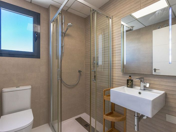 Image No.15-2 Bed Apartment for sale