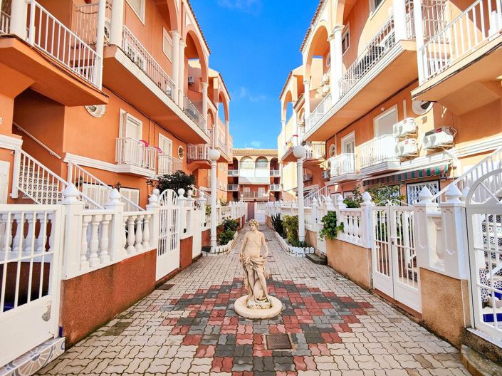 Image No.43-Appartement de 2 chambres à vendre à Torrevieja
