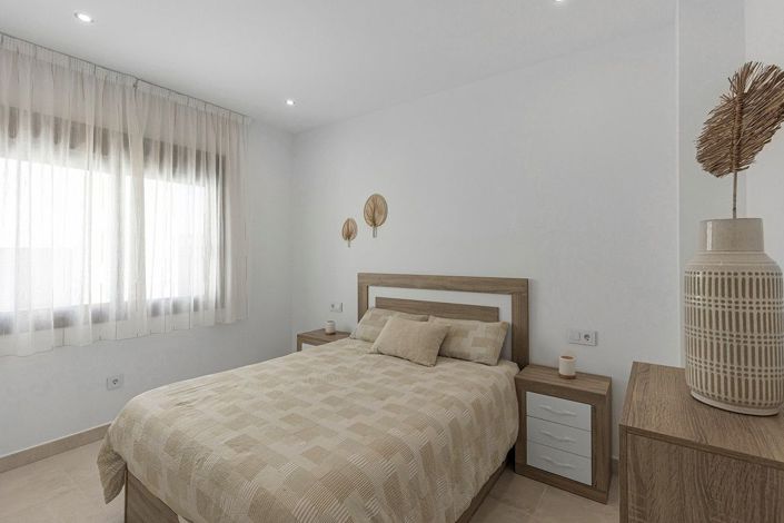 Image No.18-2 Bed Apartment for sale