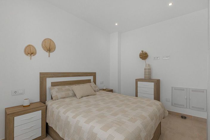 Image No.39-2 Bed Apartment for sale